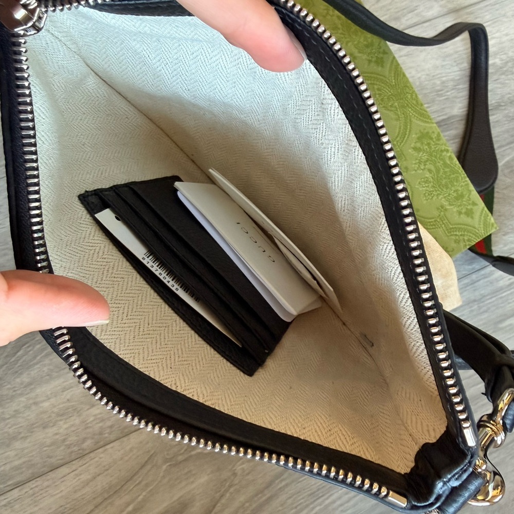 Gucci B Small Black Leather Crossbody Shoulder Bag - Picture 6 of 6